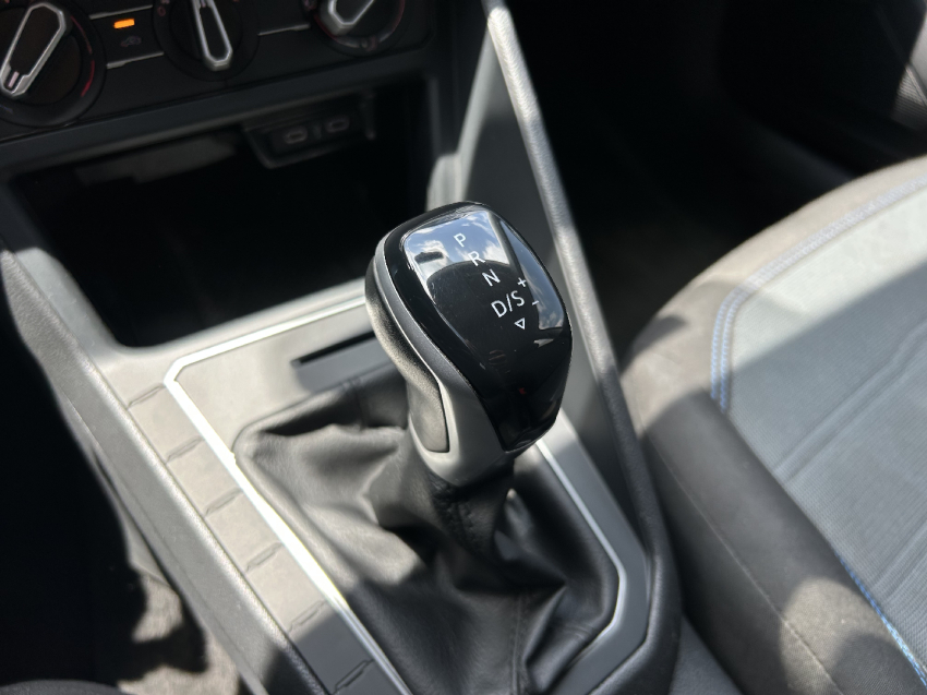 volkswagen nivus 1.0 200 tsi total flex comfortline automatico 4p 202415