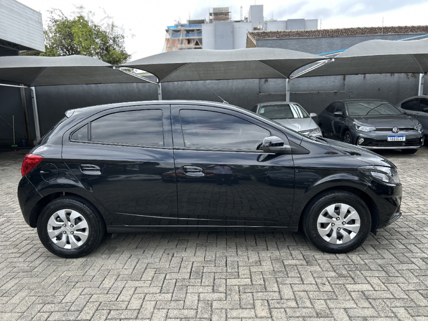chevrolet onix 1.0 mpfi lt 8v flex 4p manual 20177