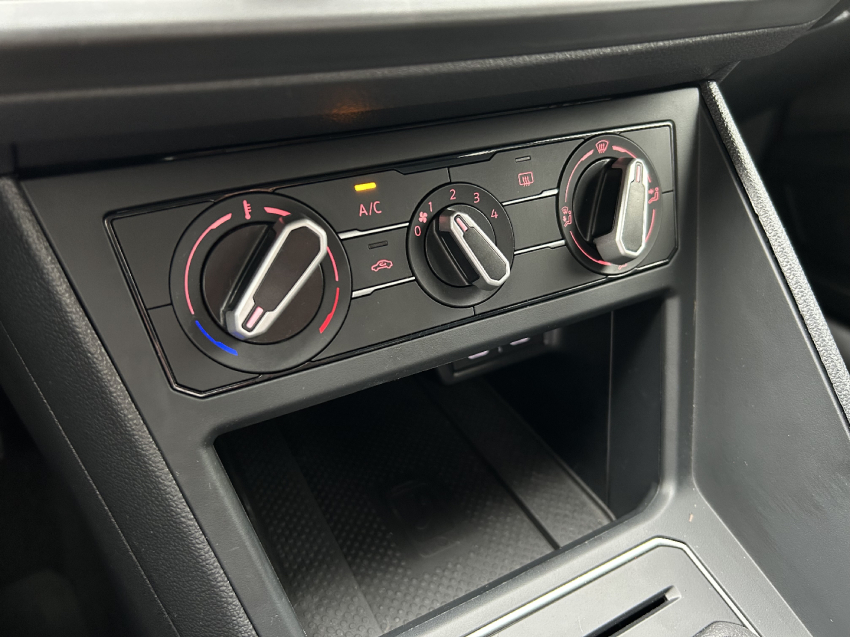 volkswagen nivus 1.0 200 tsi total flex comfortline automatico 4p 202314