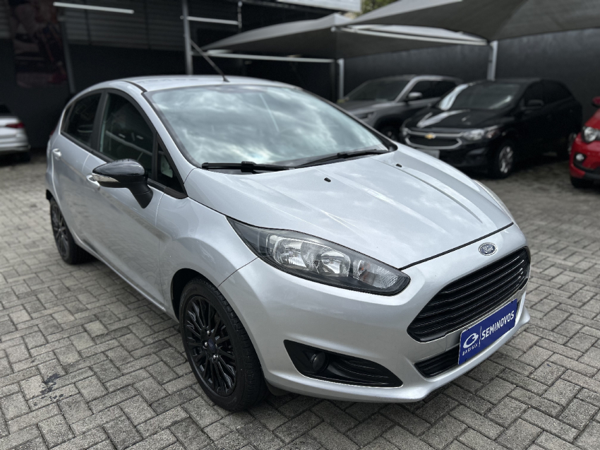 ford fiesta 1.6 se hatch 16v flex 4p manual 2017