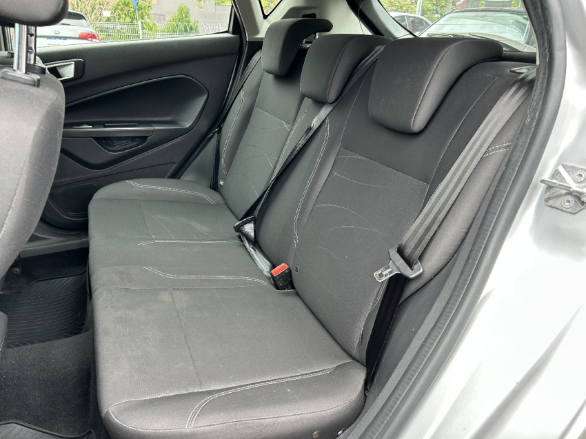 ford fiesta 1.6 se hatch 16v flex 4p manual 201716