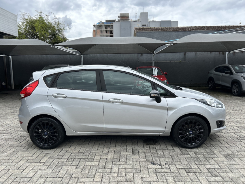 ford fiesta 1.6 se hatch 16v flex 4p manual 20177