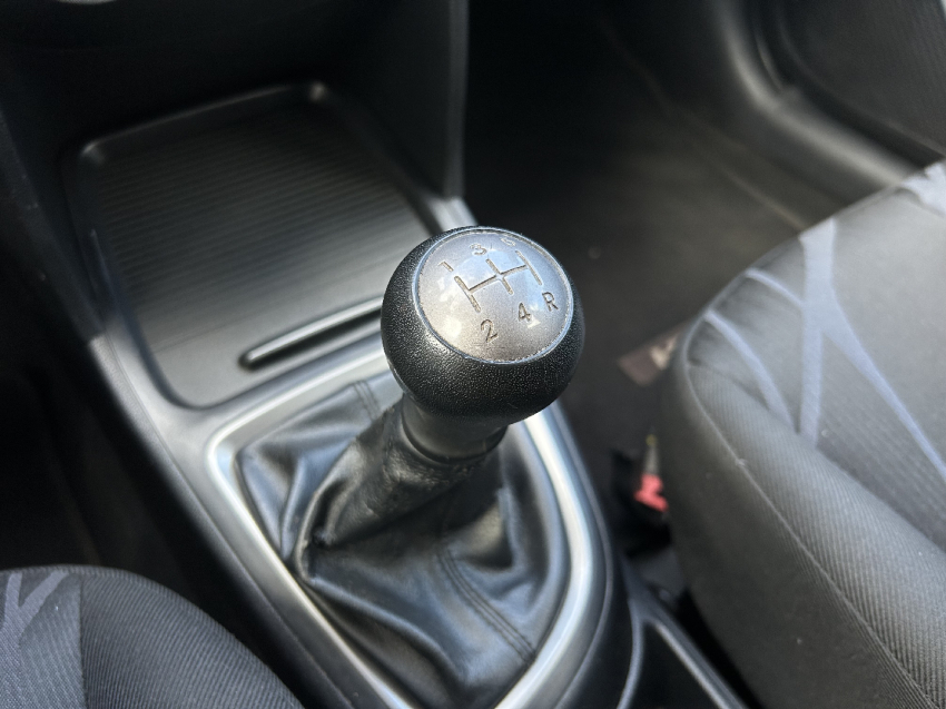 hyundai hb20 1.0 comfort plus 12v flex 4p manual 201515