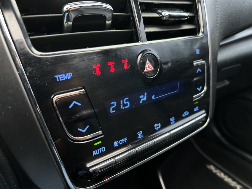 toyota yaris 1.5 16v flex xls connect multidrive 4p automatico 202315