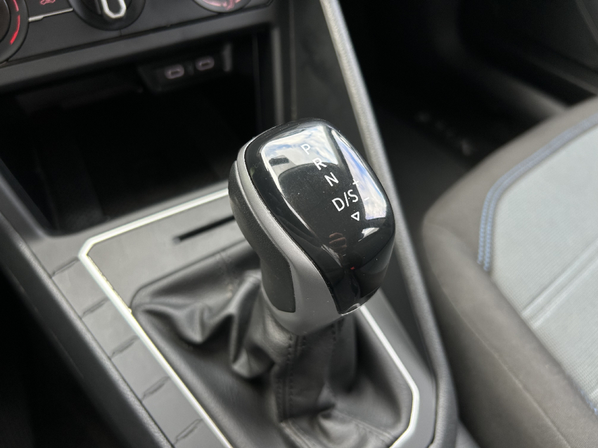 volkswagen nivus 1.0 200 tsi total flex comfortline automatico 4p 202415