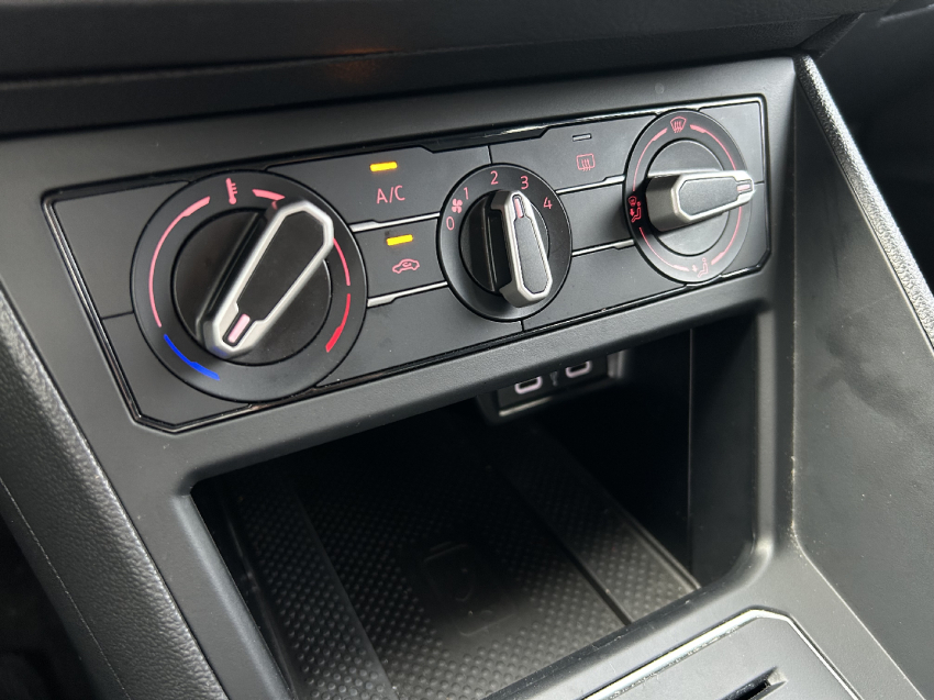 volkswagen nivus 1.0 200 tsi total flex comfortline automatico 4p 202414