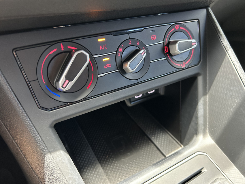 volkswagen nivus 1.0 200 tsi total flex comfortline automatico 4p 202414