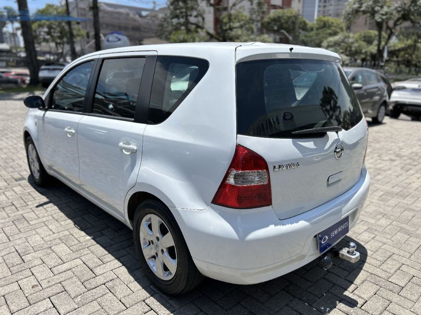 nissan livina 1.6 16v flex 4p manual 20144