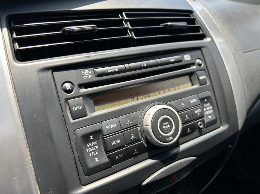 nissan livina 1.6 16v flex 4p manual 201413