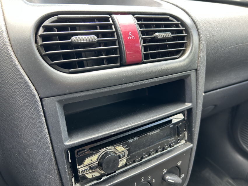 chevrolet corsa 1.4 mpfi maxx 8v flex 4p manual 201113