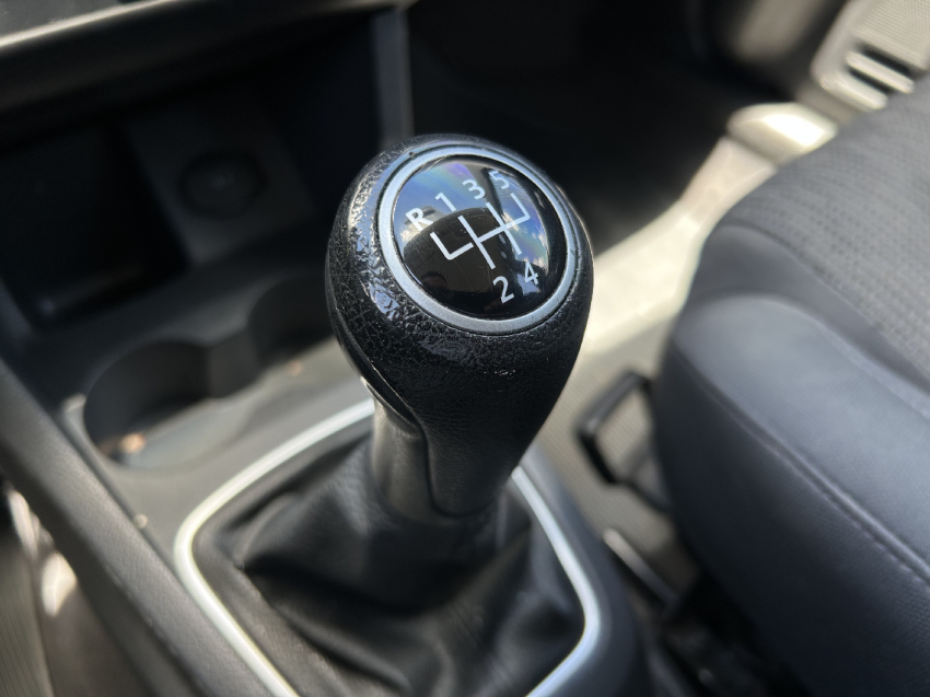 volkswagen fox 1.0 mi 8v flex 4p manual 201315