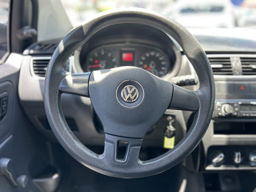 volkswagen fox 1.0 mi 8v flex 4p manual 201311