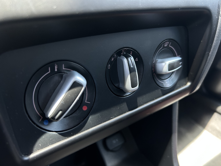 volkswagen fox 1.0 mi 8v flex 4p manual 201313