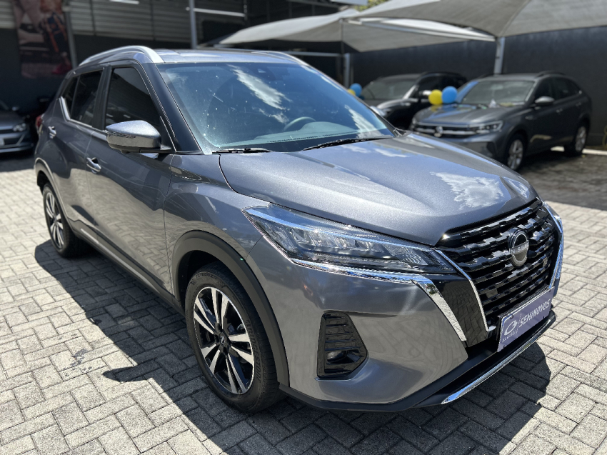 nissan kicks 1.6 16v flexstart exclusive xtronic flex 4p automatico 2024