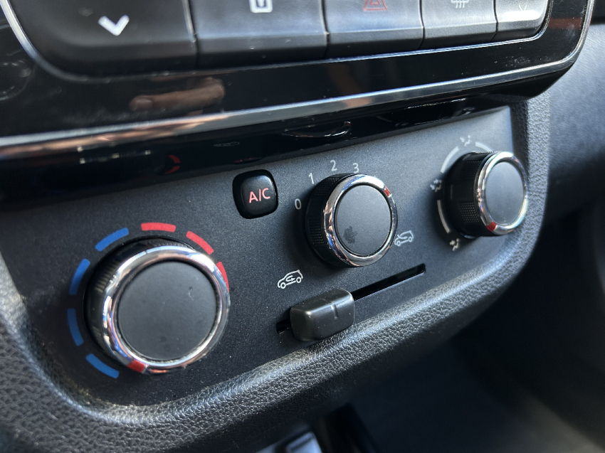 renault kwid 1.0 12v sce flex outsider manual 4p 202014