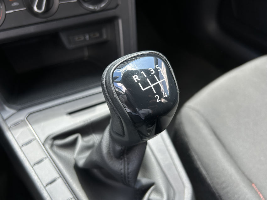 volkswagen polo 1.0 mpi track manual flex 4p 202414