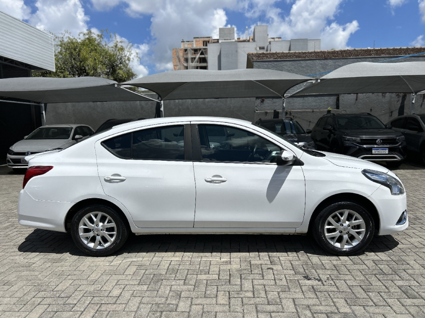 nissan versa 1.6 16v flexstart sv 4p xtronic flex automatico 20207