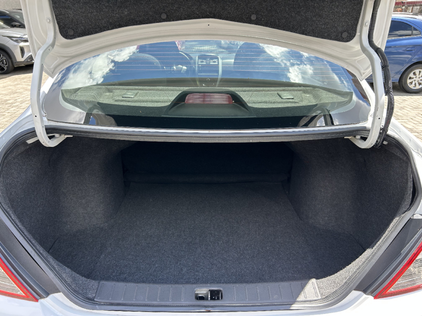 nissan versa 1.6 16v flexstart sv 4p xtronic flex automatico 20208