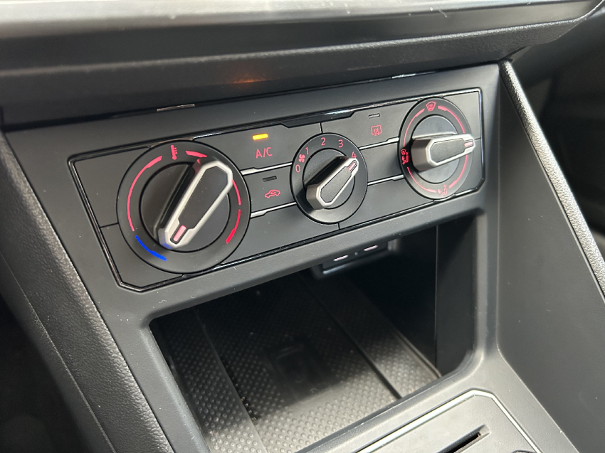 volkswagen nivus 1.0 200 tsi total flex comfortline automatico 4p 202414