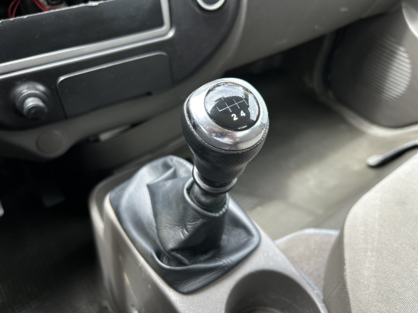 hyundai hr 2.5 longo sem cacamba 4x2 16v 130cv turbo intercooler diesel 2p manual 202214