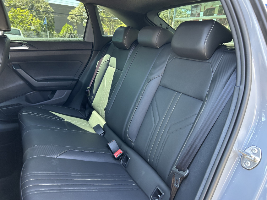 volkswagen nivus 1.0 200 tsi total flex highline automatico 4p 202617