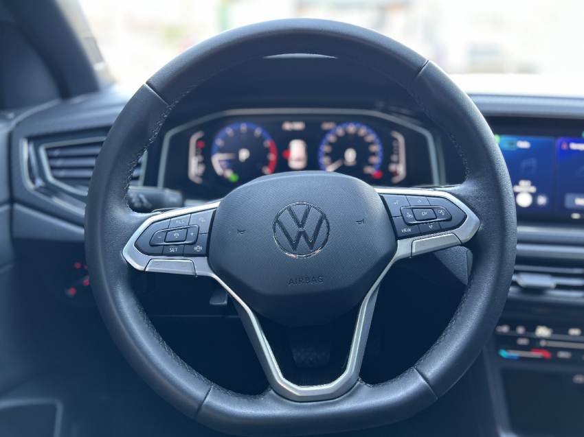 volkswagen nivus 1.0 200 tsi total flex highline automatico 4p 202611