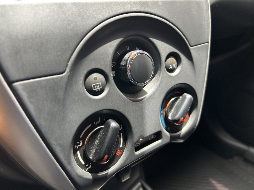 nissan versa 1.6 16v flex sl 4p manual 201614