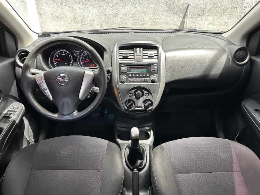 nissan versa 1.6 16v flex sl 4p manual 201610