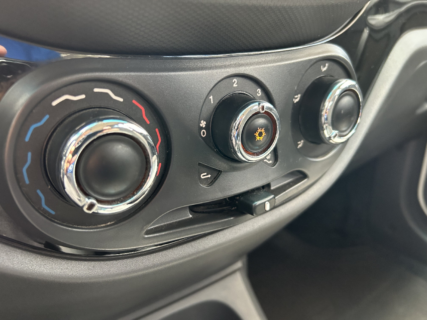 fiat palio 1.0 mpi attractive 8v flex 4p manual 201714