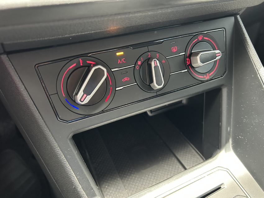 volkswagen nivus 1.0 200 tsi total flex comfortline automatico 4p 202314