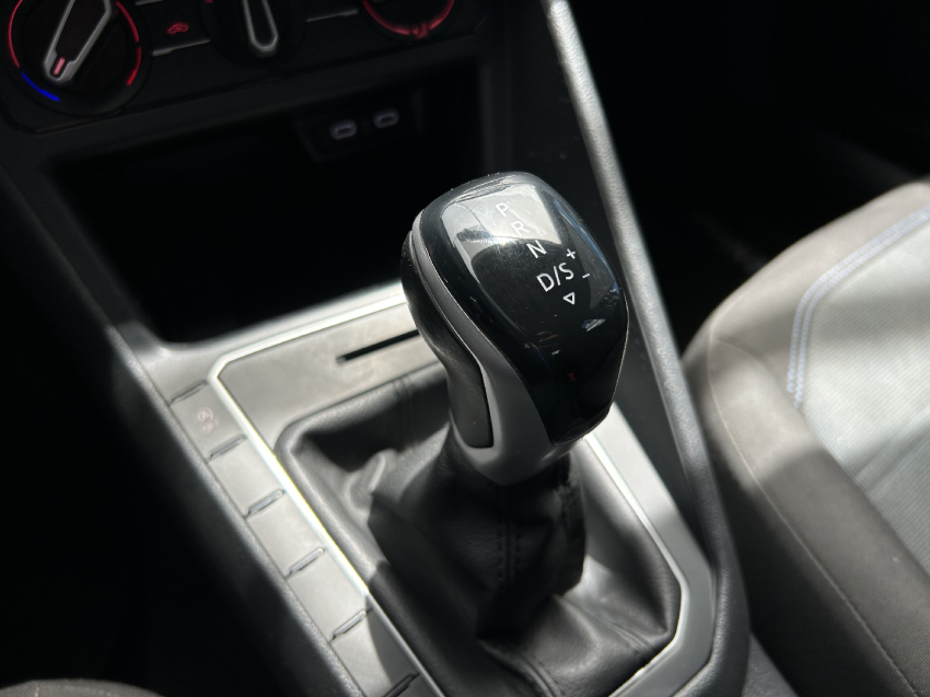 volkswagen nivus 1.0 200 tsi total flex comfortline automatico 4p 202316