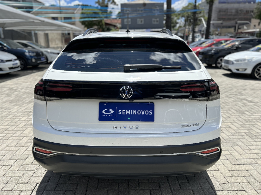 volkswagen nivus 1.0 200 tsi total flex comfortline automatico 4p 20235