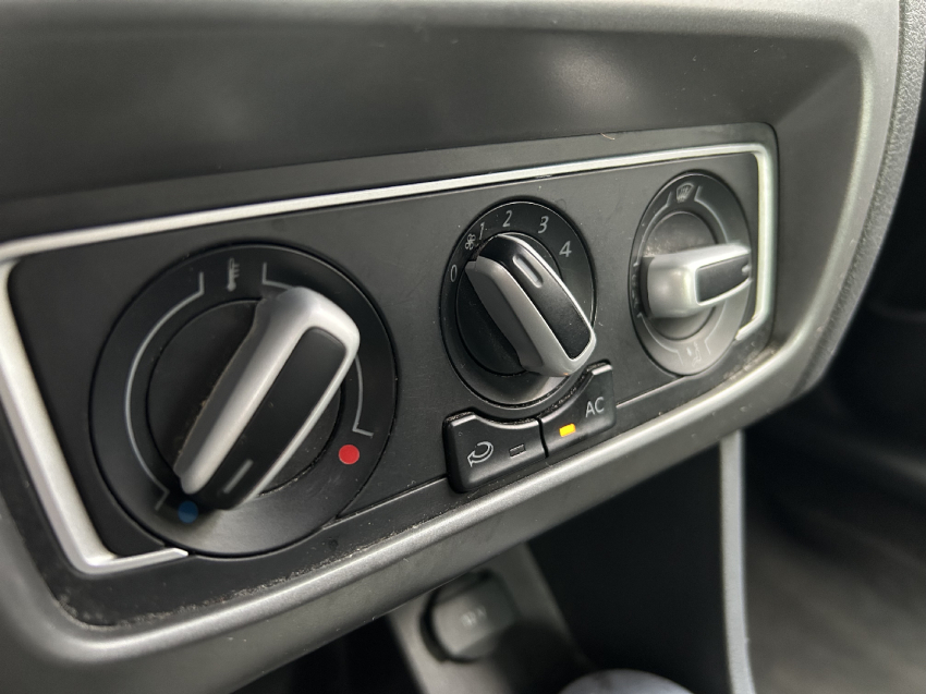 volkswagen fox 1.0 mpi track 12v flex 4p manual 201714