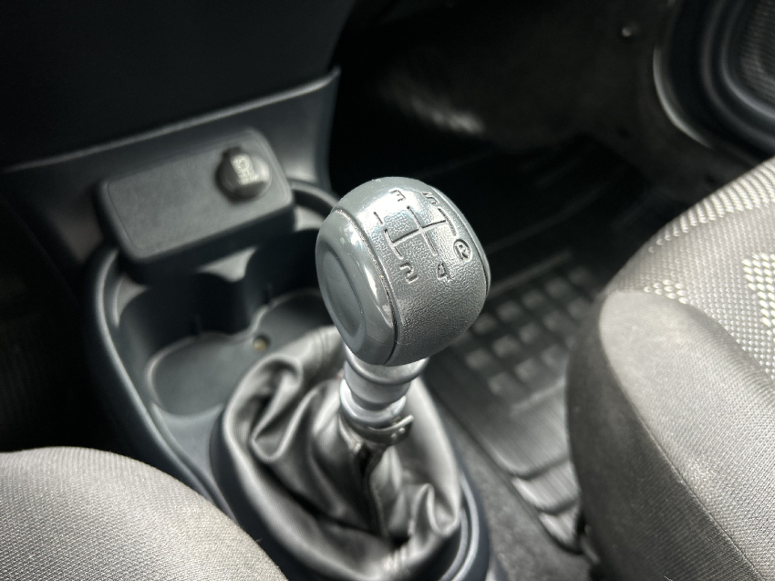 fiat mobi 1.0 evo flex like. manual 4p 202315