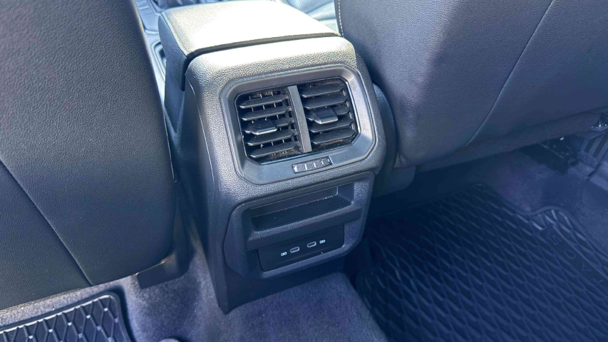 volkswagen taos 1.4 250 tsi total flex highline automatico 4p 202411