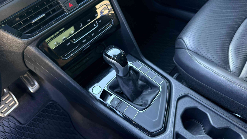 volkswagen taos 1.4 250 tsi total flex highline automatico 4p 202416