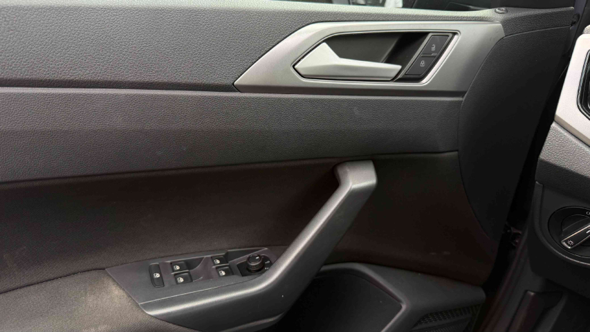 volkswagen nivus 1.0 200 tsi total flex comfortline automatico 4p 202416