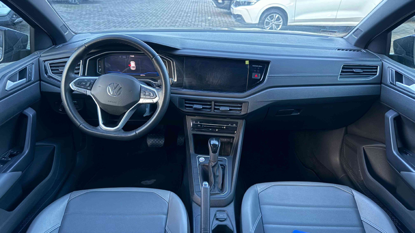 volkswagen nivus 1.0 200 tsi total flex highline automatico 4p 202410