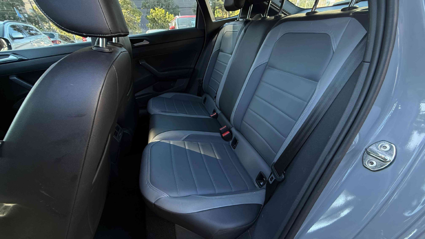 volkswagen nivus 1.0 200 tsi total flex highline automatico 4p 202110