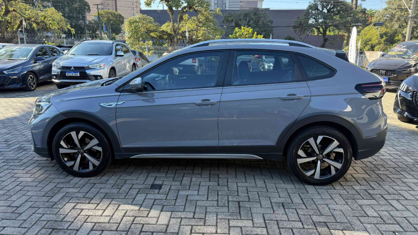 volkswagen nivus 1.0 200 tsi total flex highline automatico 4p 20215