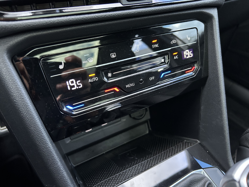 volkswagen taos 1.4 250 tsi total flex highline automatico 4p 202414