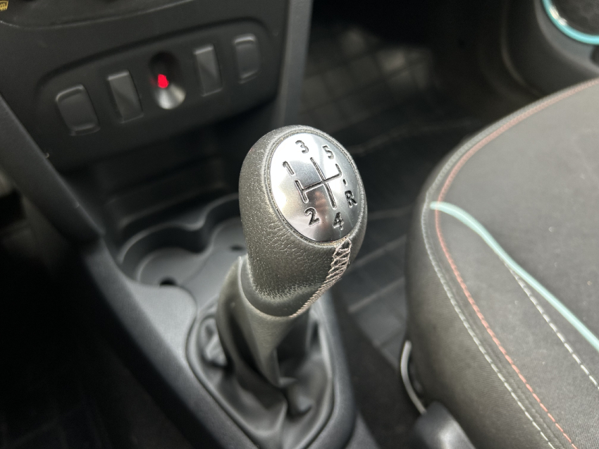 renault sandero 1.0 12v sce flex vibe manual 4p 201815