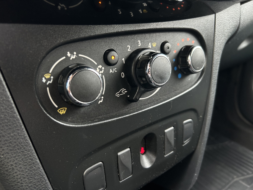 renault sandero 1.0 12v sce flex vibe manual 4p 201814