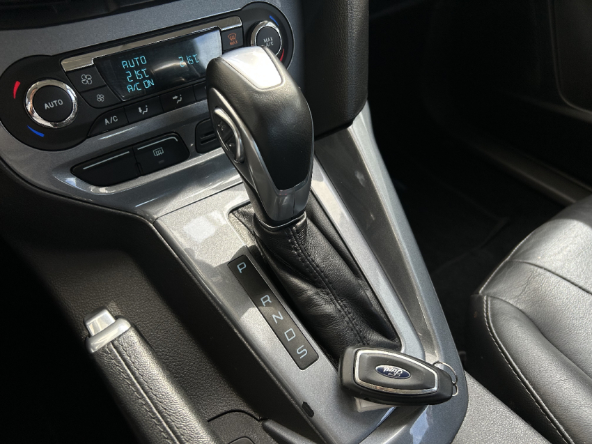 ford focus 2.0 titanium 16v flex 4p powershift automatico 201515