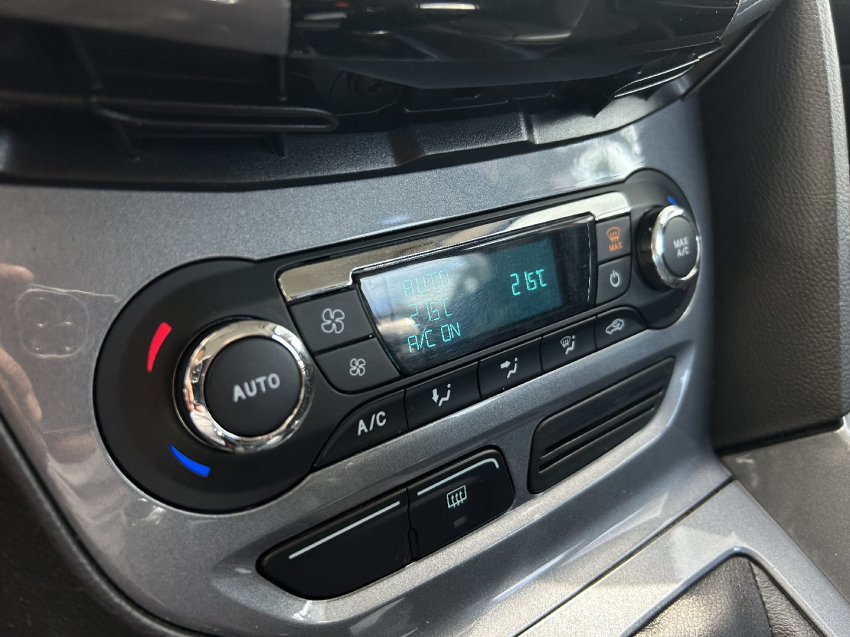 ford focus 2.0 titanium 16v flex 4p powershift automatico 201514