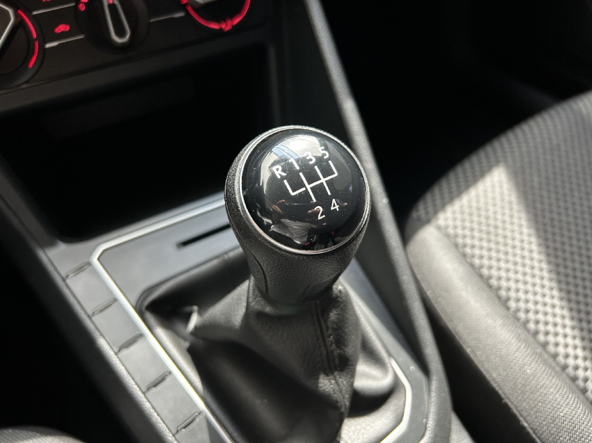 volkswagen polo 1.6 msi total flex manual 4p 202015