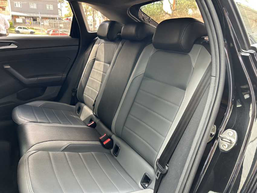 volkswagen nivus 1.0 200 tsi total flex highline automatico 4p 202116
