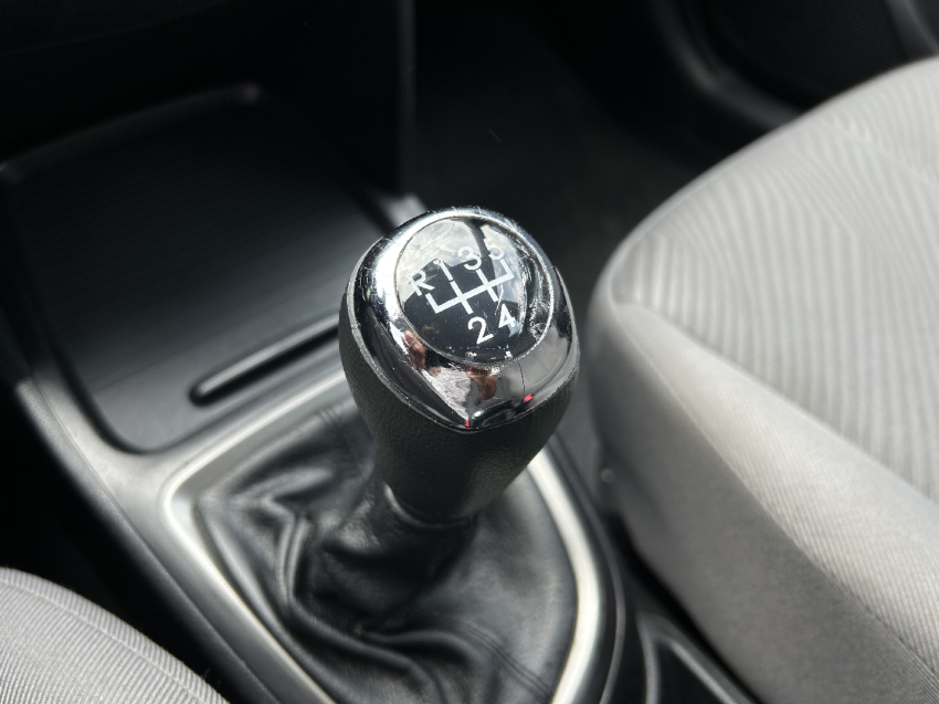 hyundai hb20s 1.6 comfort plus 16v flex 4p manual 201514