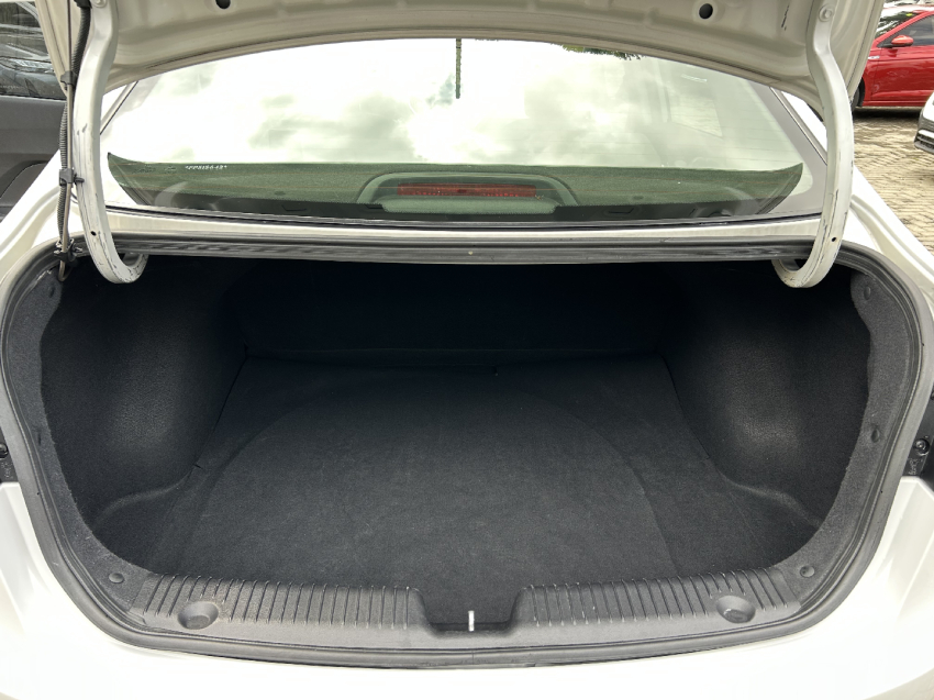 hyundai hb20s 1.6 comfort plus 16v flex 4p manual 20158