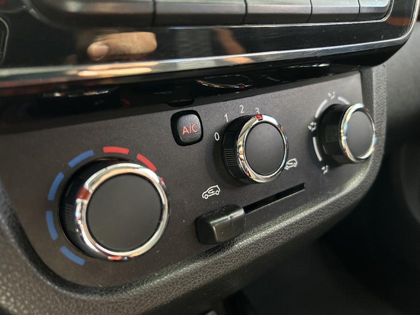 renault kwid 1.0 12v sce flex outsider manual 4p 202015